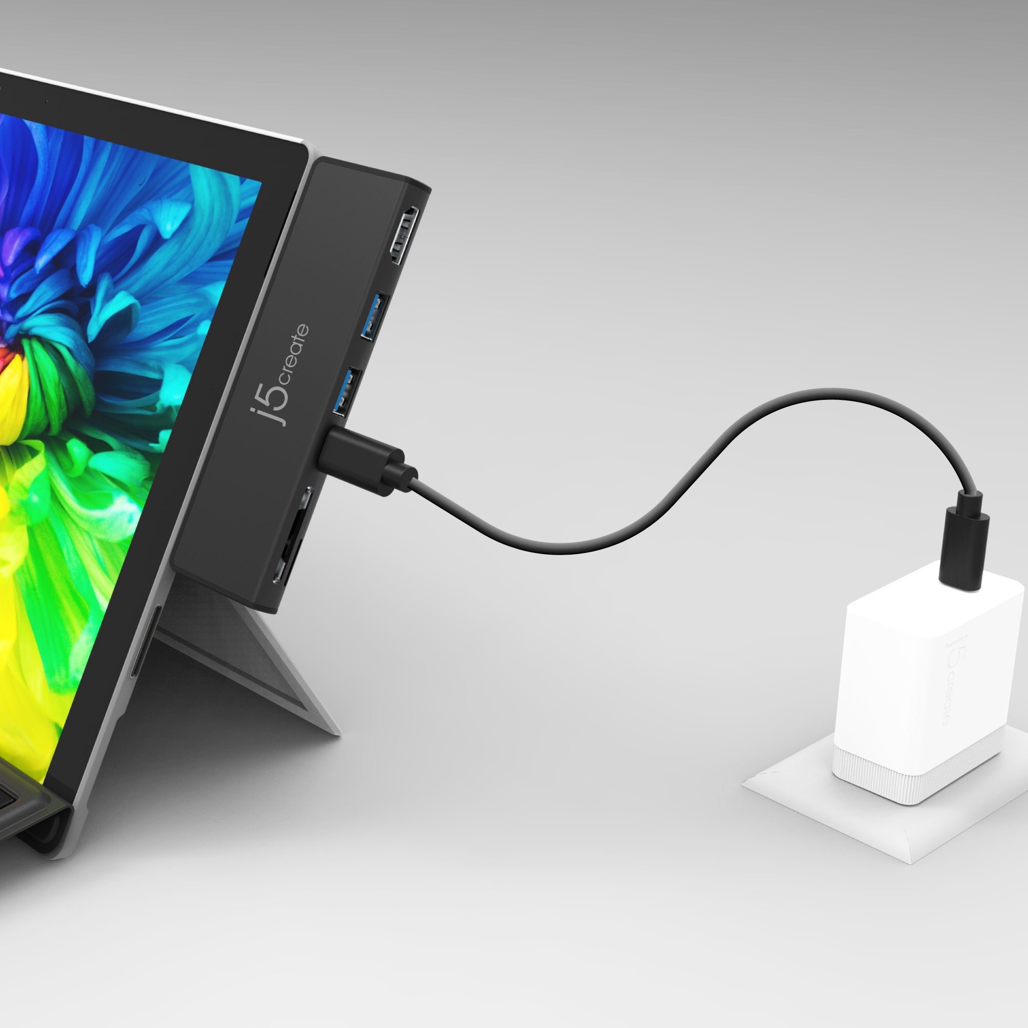 j5create JCD324B-N Ultradrive Minidock™ for Surface™ Pro 7