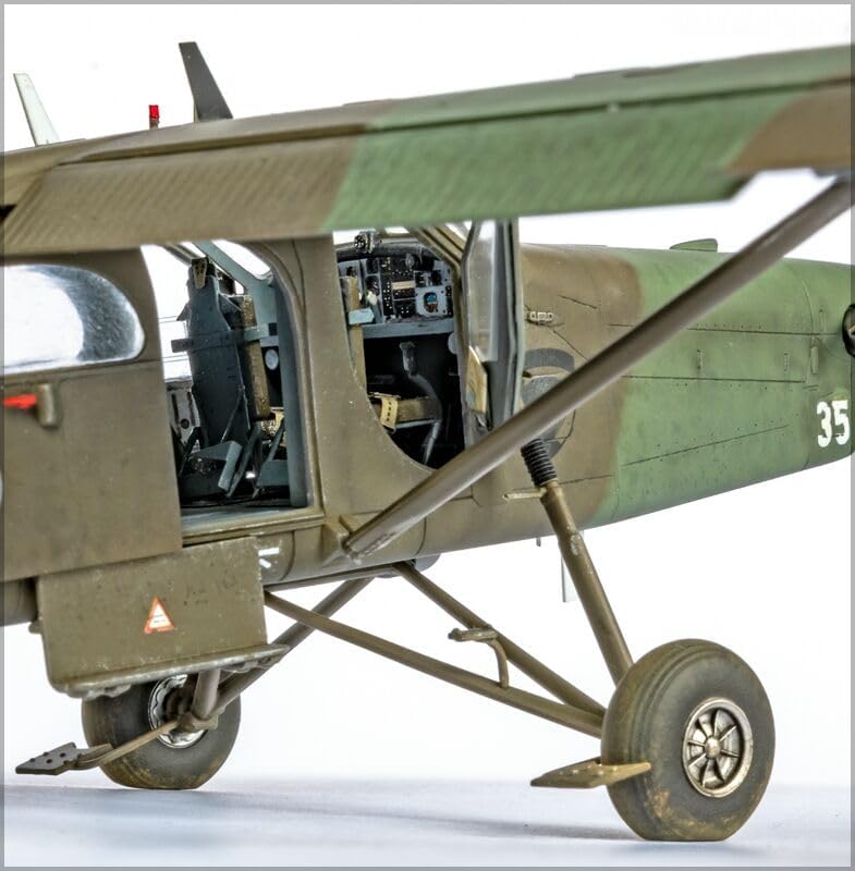 Heller HEL30410 1:48-Pilatus PC-6 B2/H2 Turbo Porter Scale Model Kit, Unpainted