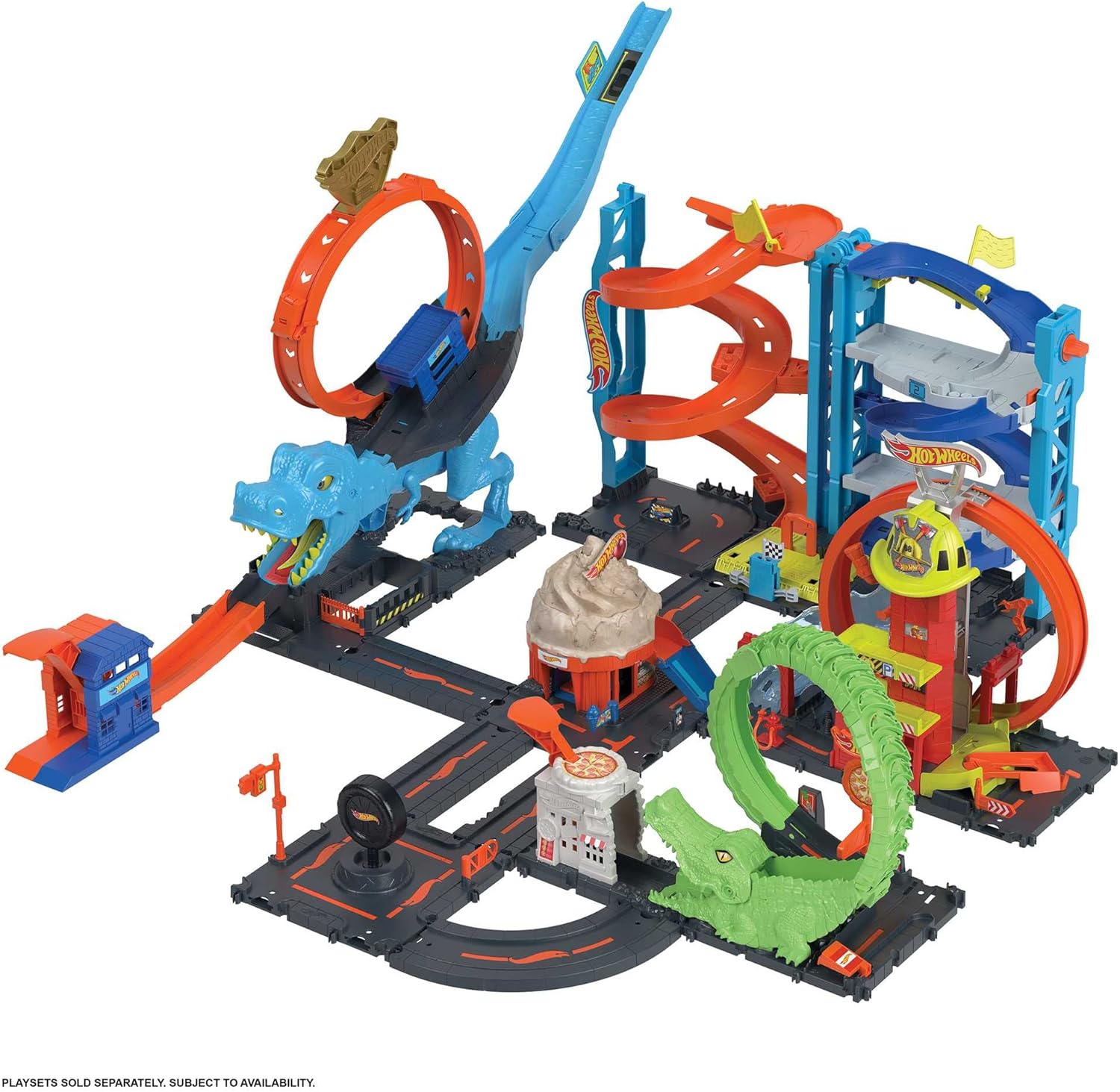 Hot Wheels City with 1 Toy Car, Kid-Powered Elevator, Water-Like Ramp, Track-Play Features, Connects to Other Sets, Fire Station with Super Loop, HKX41