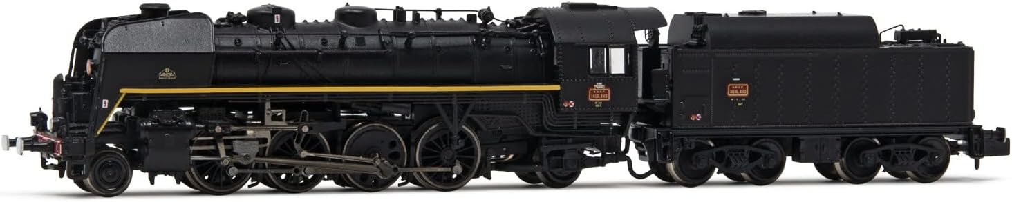 Jouef SNCF, 140 C 362 + tender 18 C 550, black, green with yellow lines and golden boiler rings