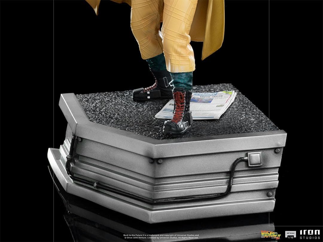 Iron Studios- BTTF 2 Doc Brown IN Alley 1/10 Art ST Back to The Future Estatuas, Multicolor, 1:10 (80610