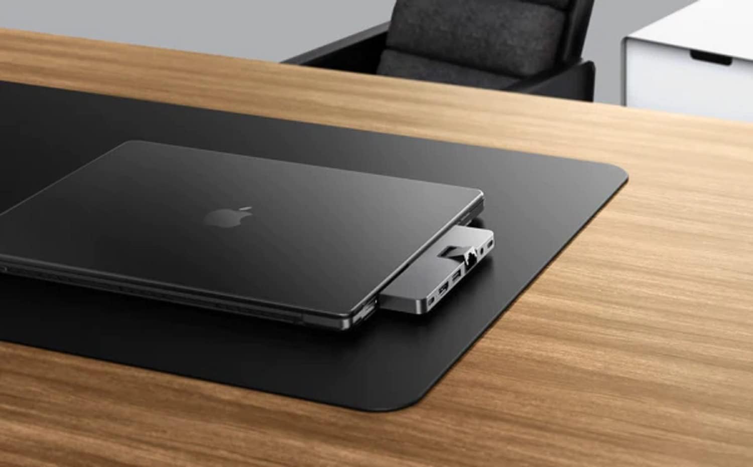 Targus Hyper 7-in-2 USB-C Hub, Compatible with MacBook, USB-C iPad, Chromebook and PC, Multi-port HDMI, USB-C, USB-A, USB4, MicroSD - Grey