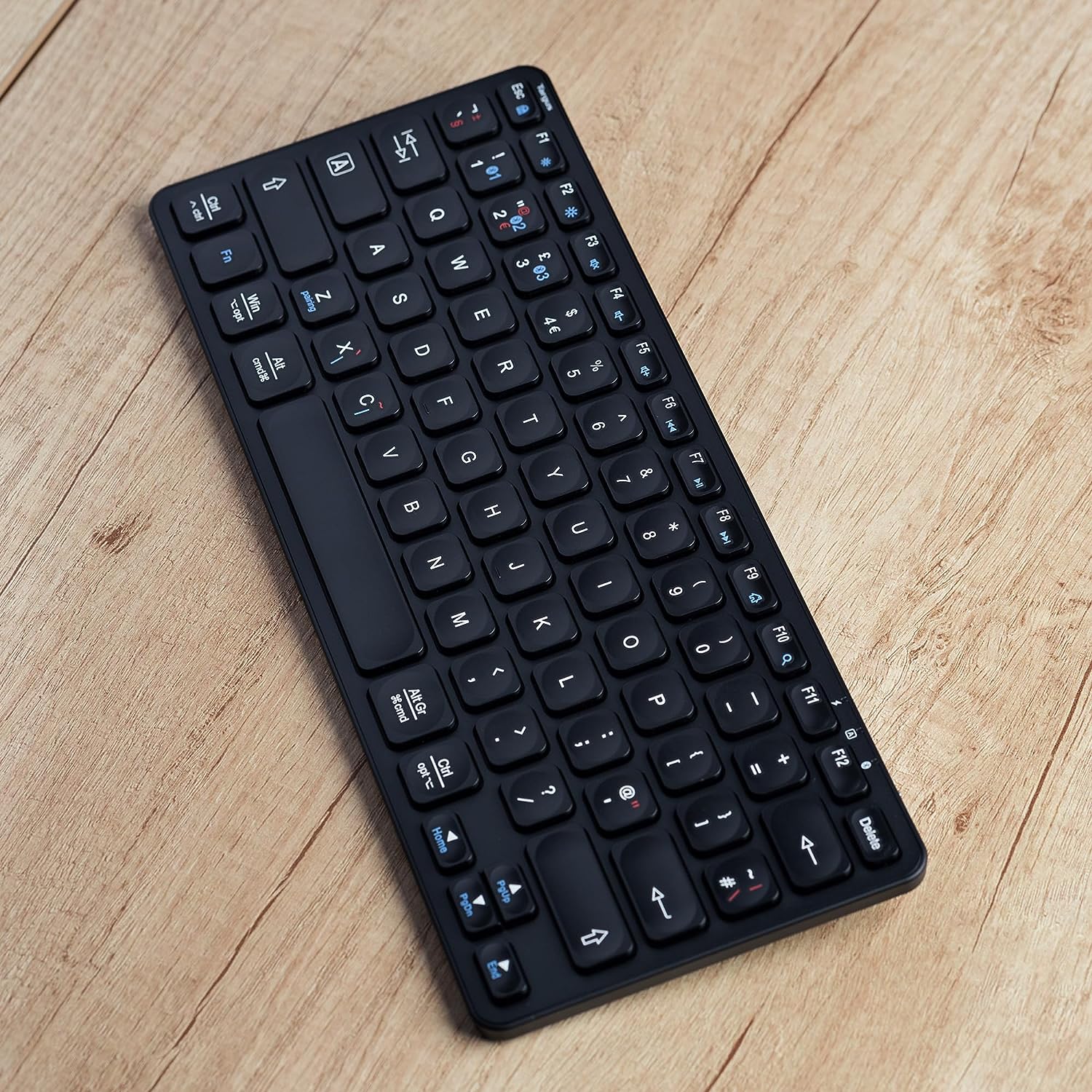 Targus Keyboard, Compact, Multi Device, Bluetooth (UK Version), Black (AKB862UK
