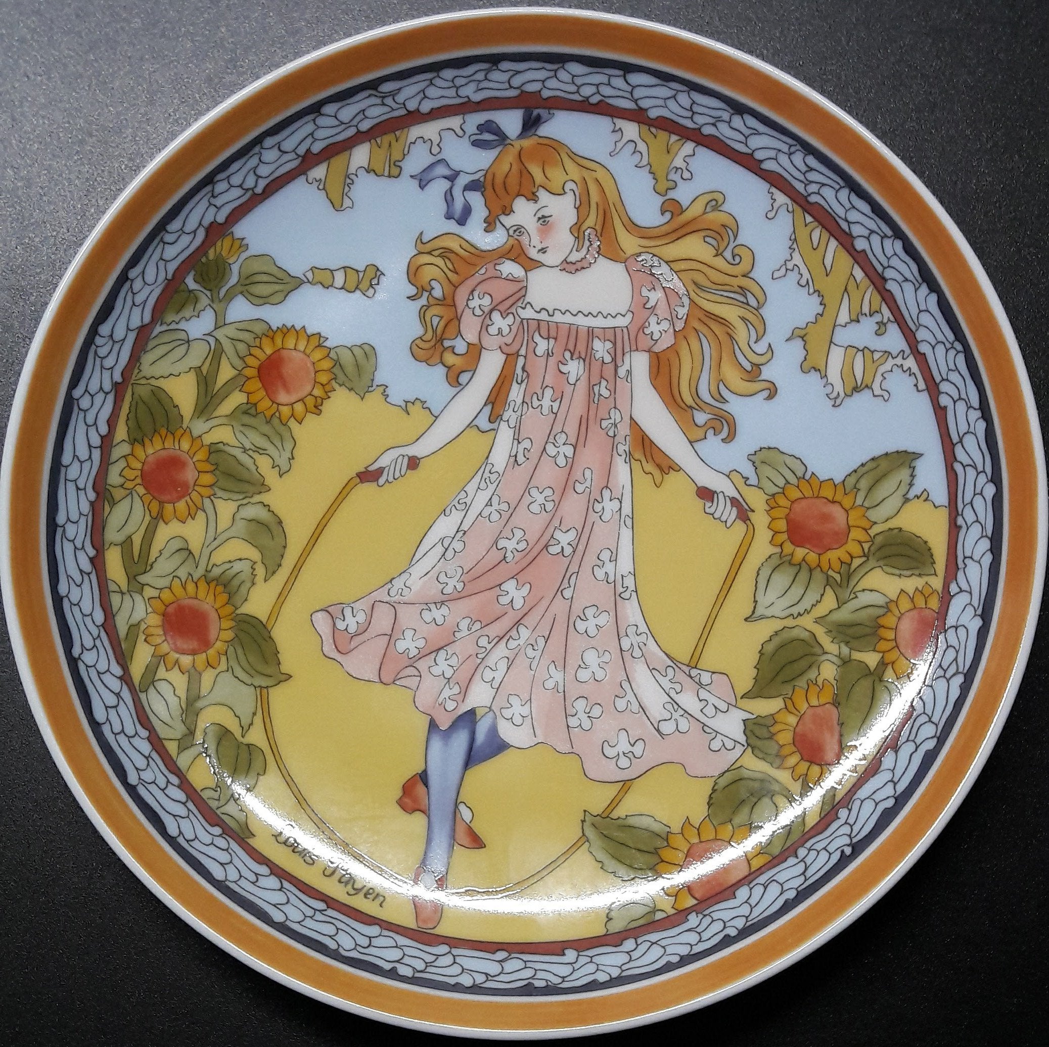 Christmas Plate 1989 Disney Porcelain Painted Guido Scale