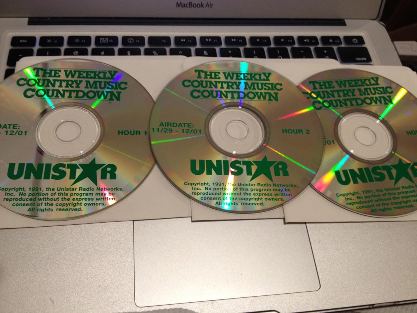 THE WEEKLY COUNTRY MUSIC COUNTDOWN