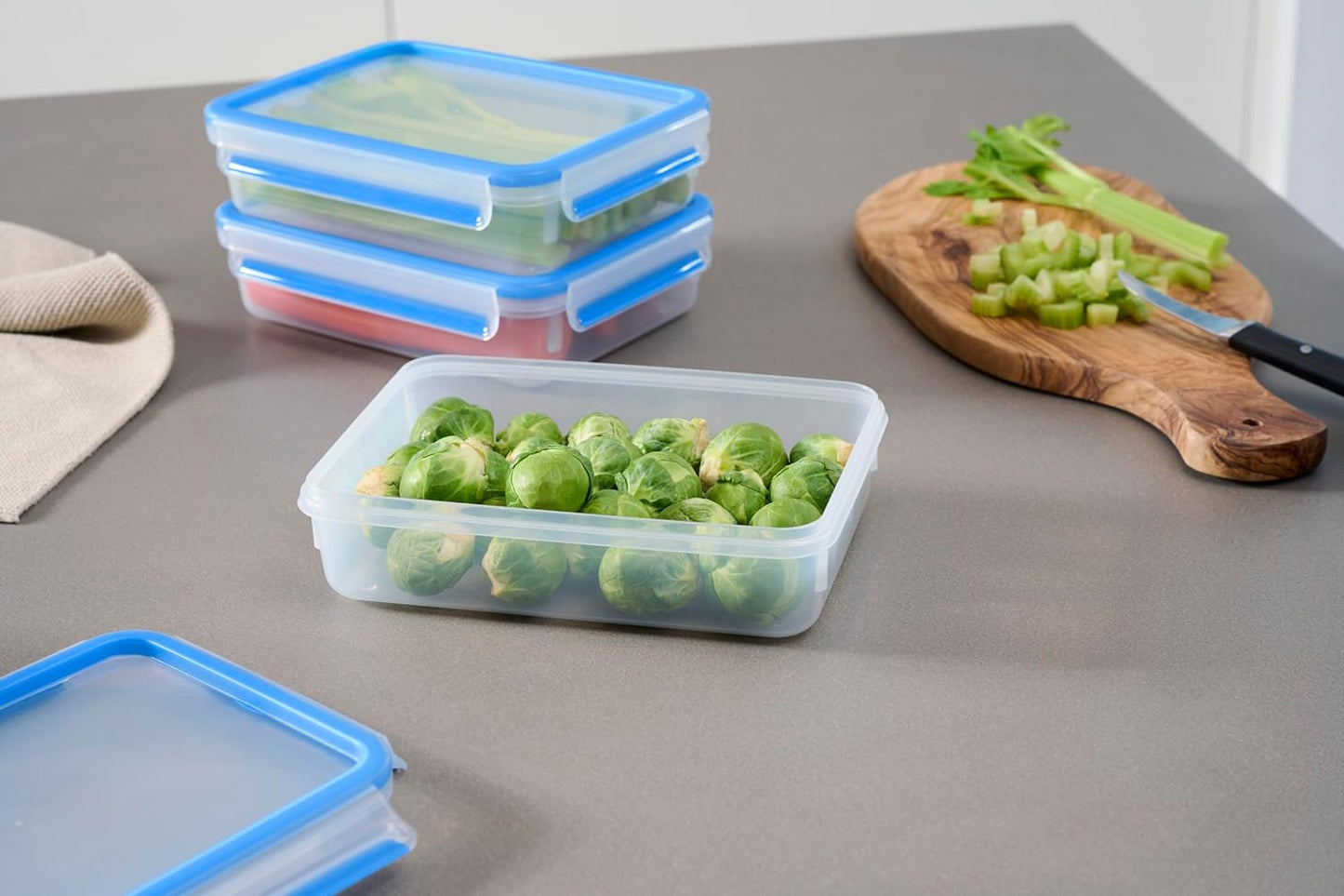 Emsa 515645 Clip & Close 3-piece set of food storage containers, 1.2 litre, transparent/blue