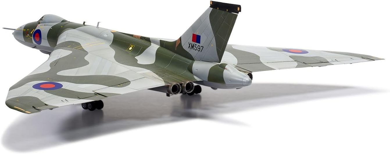 Airfix Model Set - A12013 Avro Vulcan B.2 BLACK BUCK Model Building Kit - Plastic Model Plane Kits for Adults & Children 8+, Set Includes Sprues & Decals - 1:72 Scale Model