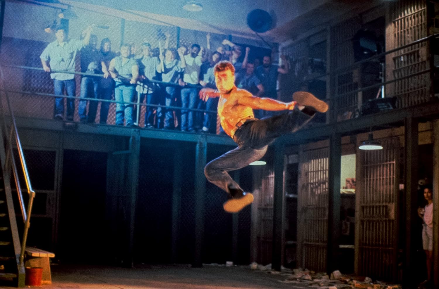 VAN DAMME, JEAN-CLAUDE - MIT STAHLERNER FAUST