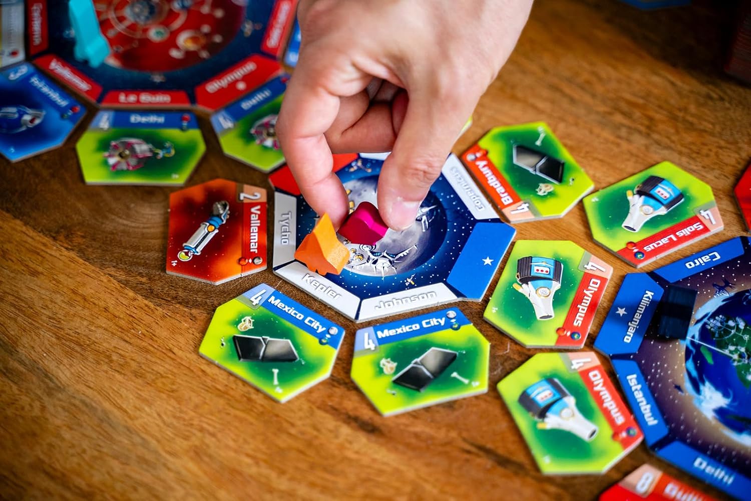 Renegade Game Studios | Junk Orbit | Board Game | Ages 10+ | 1-5 Players | 30-40 Minutes Playing Time