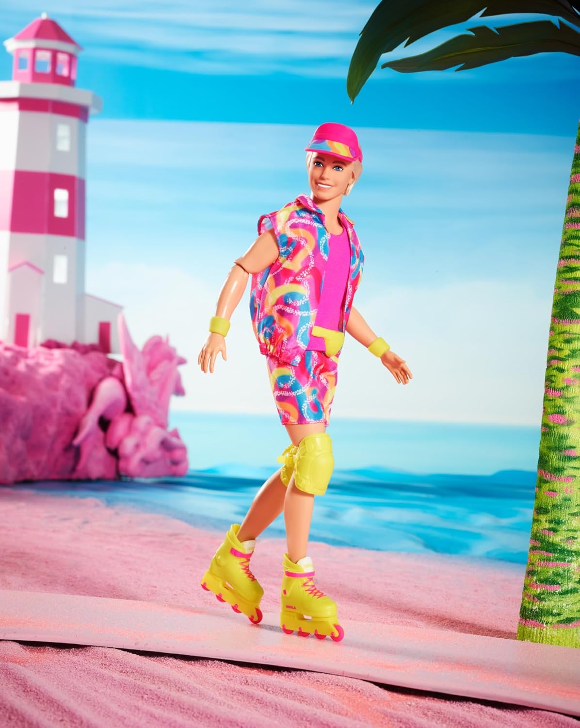 Barbie The Movie Verzamelpop Ken in vintage skate-outfit en op inlineskates, HRF28