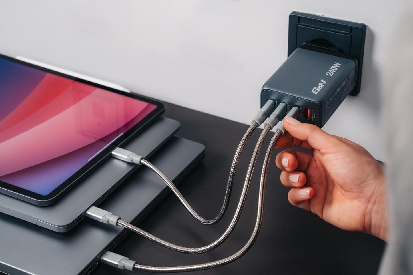 GNC-240 GaN Charger 240 W with 1 x USB-C® 140 W / 1 x USB-C® 100 W / 1 x USB-C® 65 W / 1 x USB-A QC 3.0 (EU/UK/US