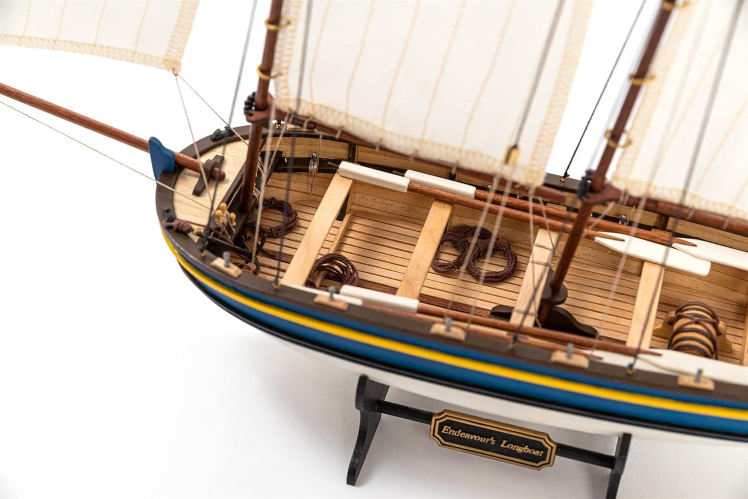 Artesanía Latina 19005. Wooden Ship Model Captain's Longboat of The British Vessel HMS Endeavour 1:50 Scale. Modeling Kit to Be Built