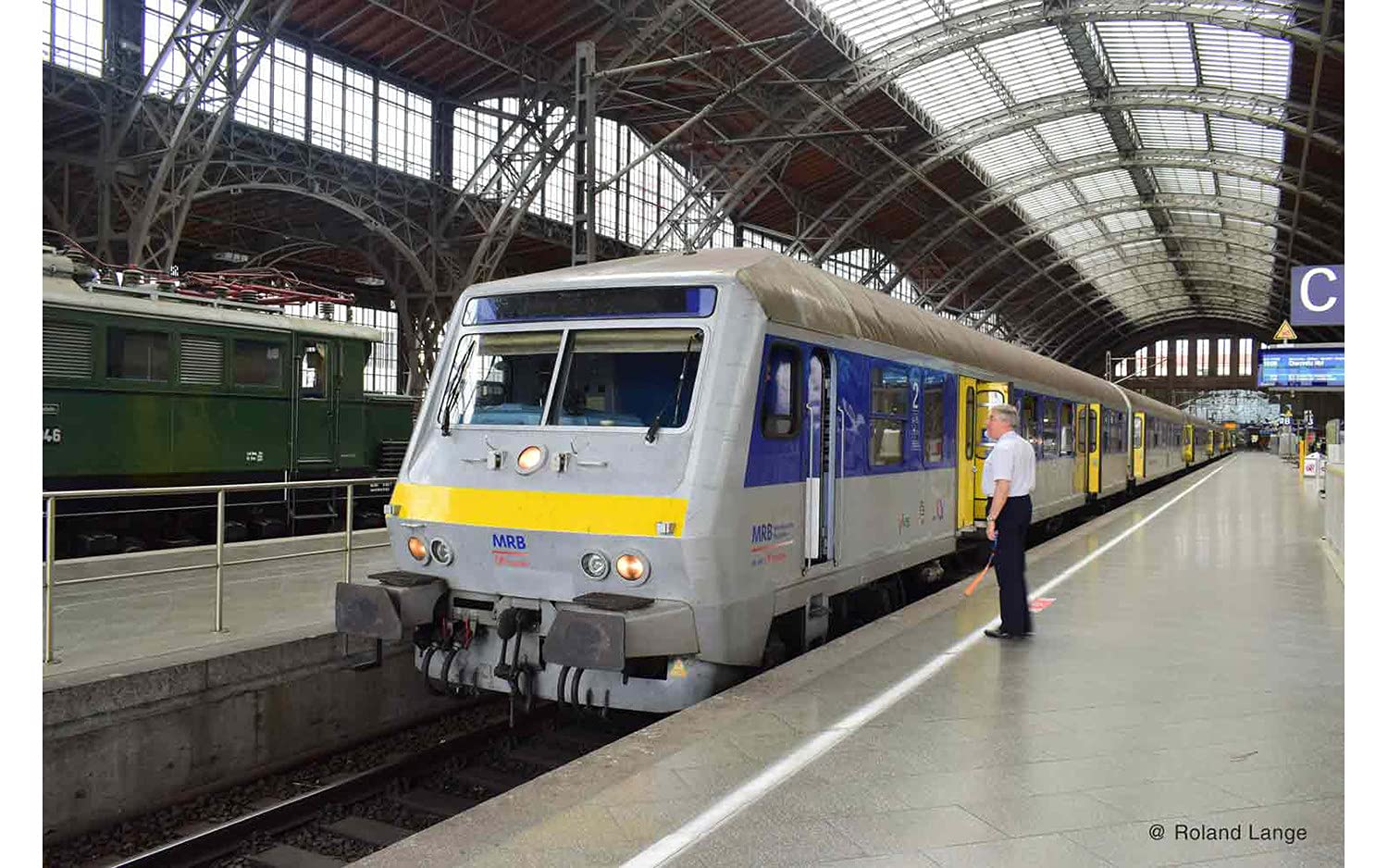 ARNOLD - Mrb 3-Unit Regional Coaches Bybdzf+bom+bom S/b (9/21) * - ARN-HN4368