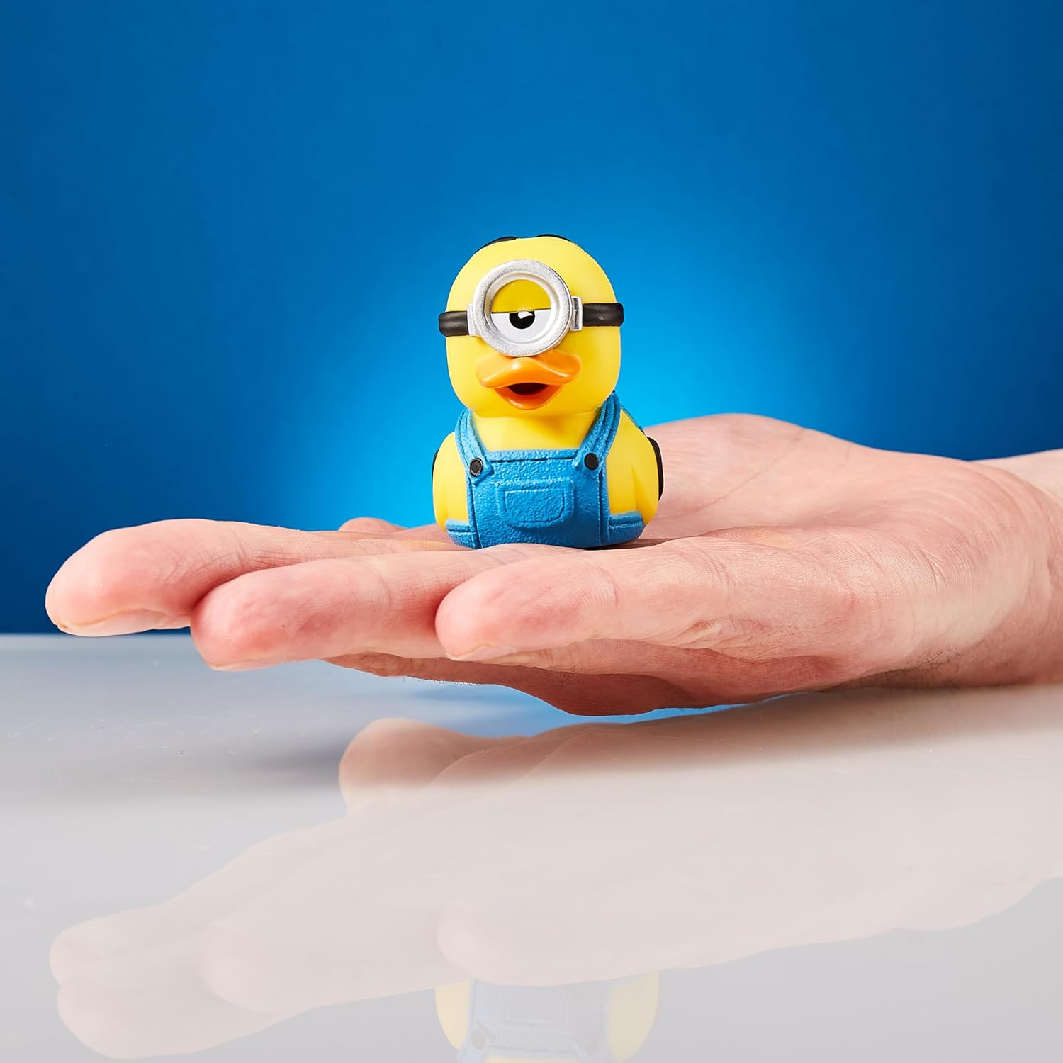 TUBBZ Mini Stuart Sammelbare Vinyl-Gummiente - Offizielles Despicable Me 4 Minions Merchandise - Kinderfernsehen & Filme