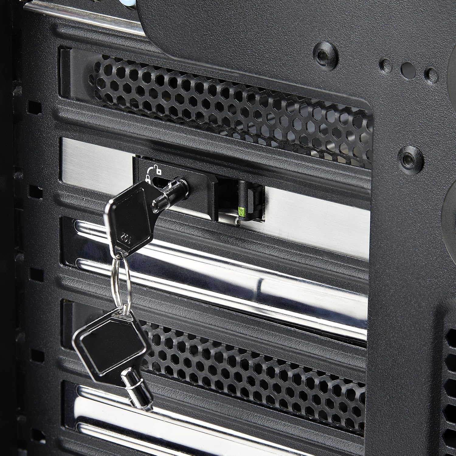 StarTech.com Tarjeta PCIe x4 a SSD NVMe M.2 - Rack Móvil Backplane con Bandeja Removible Hot Swap Intercambiable en Caliente - Bahía de Unidad PCIe 4.0/3.0 - con Llave (M2-Removable-PCIE-N1