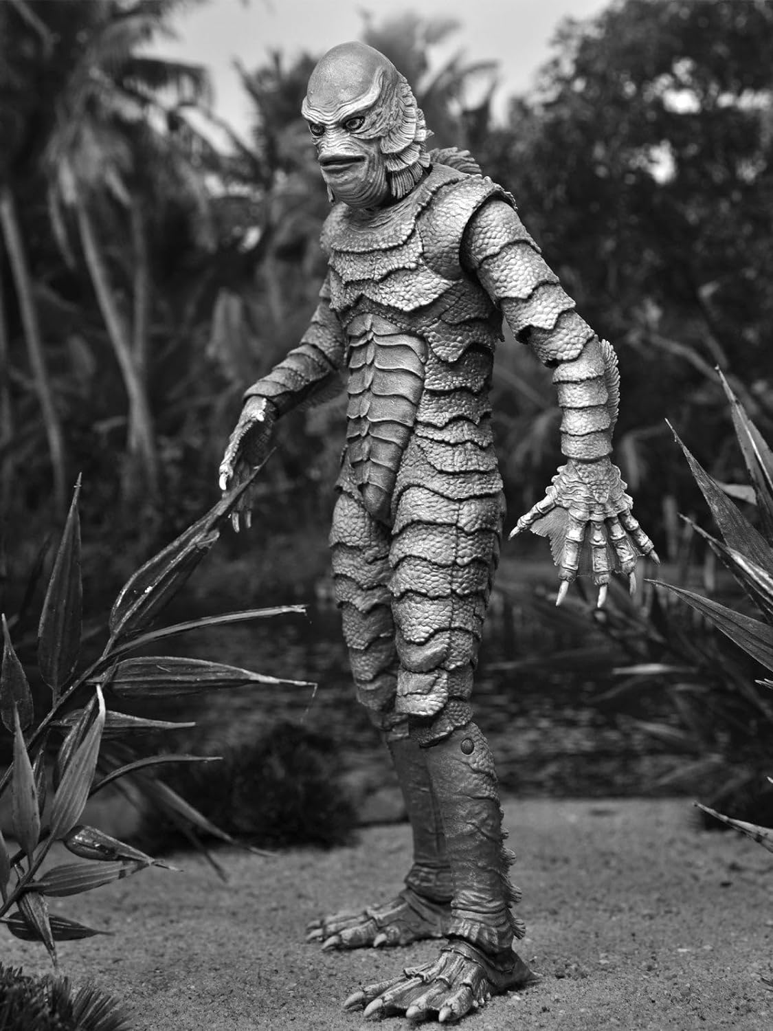 Universal Monsters figurine Ultimate Creature from the Black Lagoon (B&W) 18 cm
