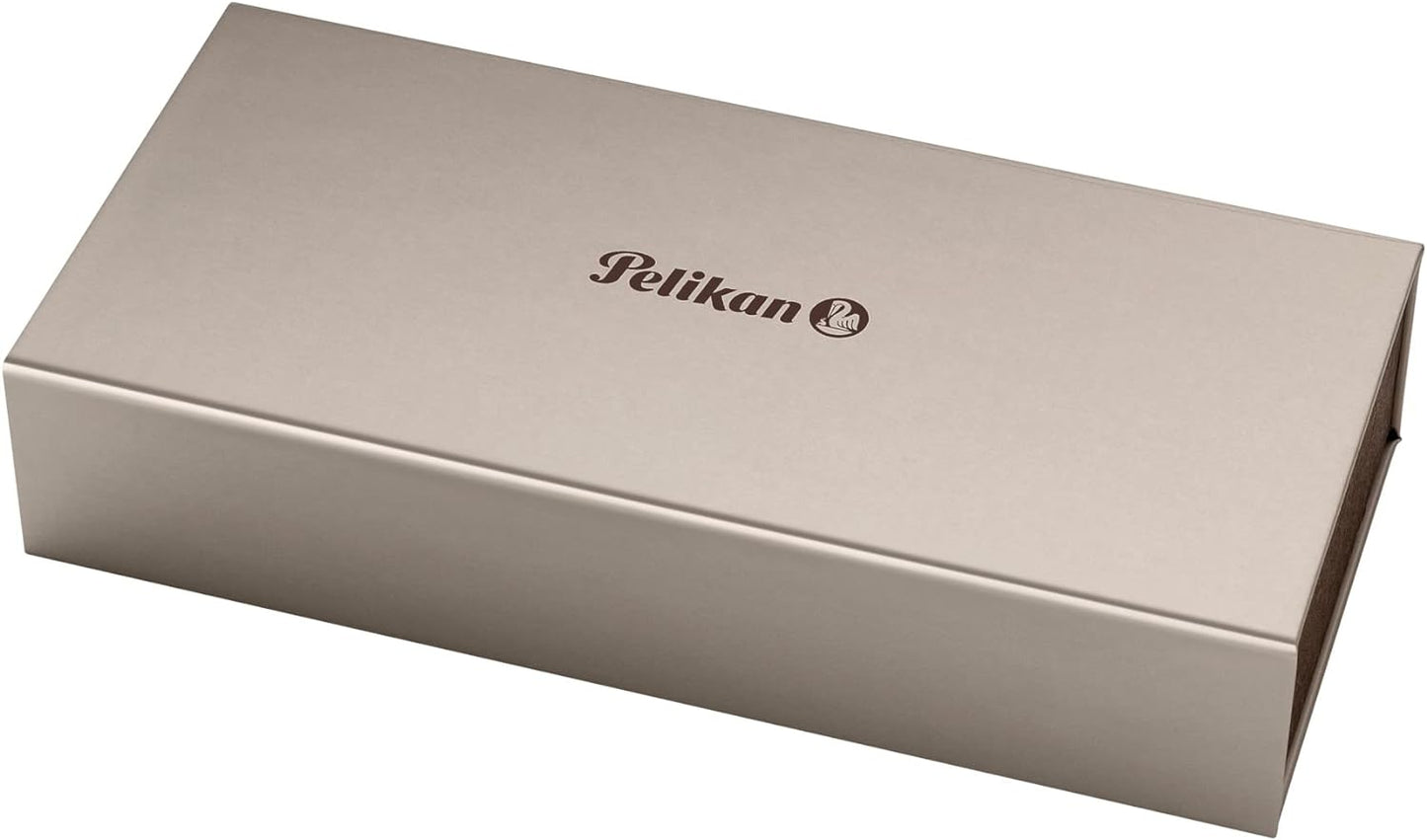 Pelikan Souverän M600 Plunger Fountain Pen - Black/Green