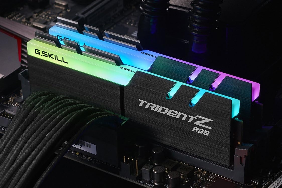 G.Skill Trident Z RGB Speichermodul 16 GB DDR4 4400 MHz, F4-4400C18D-16GTZR