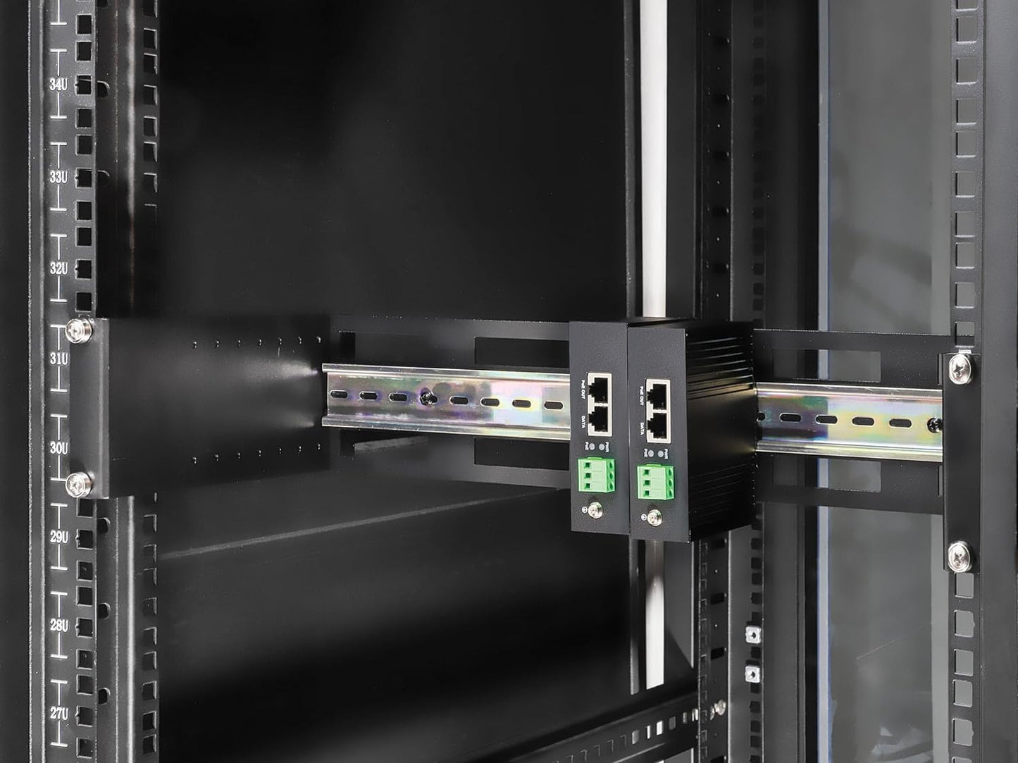 Intellinet Verstellbares 48,3 cm Rackmount 2U DIN-Schienen-Kit – 8-stufige Tiefenverstellung mit Zylinderhut, 12,2 kg Tragkraft, strapazierfähig – 716345