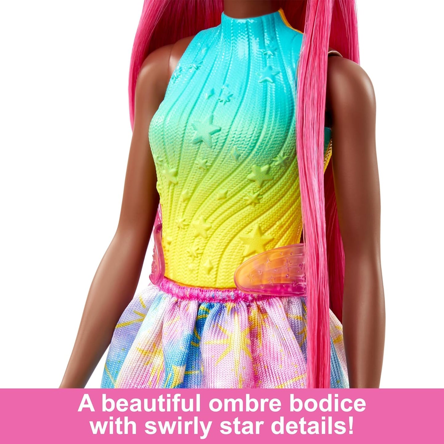 Barbie Muñeca Morena Unicornio con Pelo Extra Largo Rosa, Conjunto arcoíris y Accesorios para peinar, de la Serie Un Toque de Magia, Juguete +3 años (Mattel HRR01