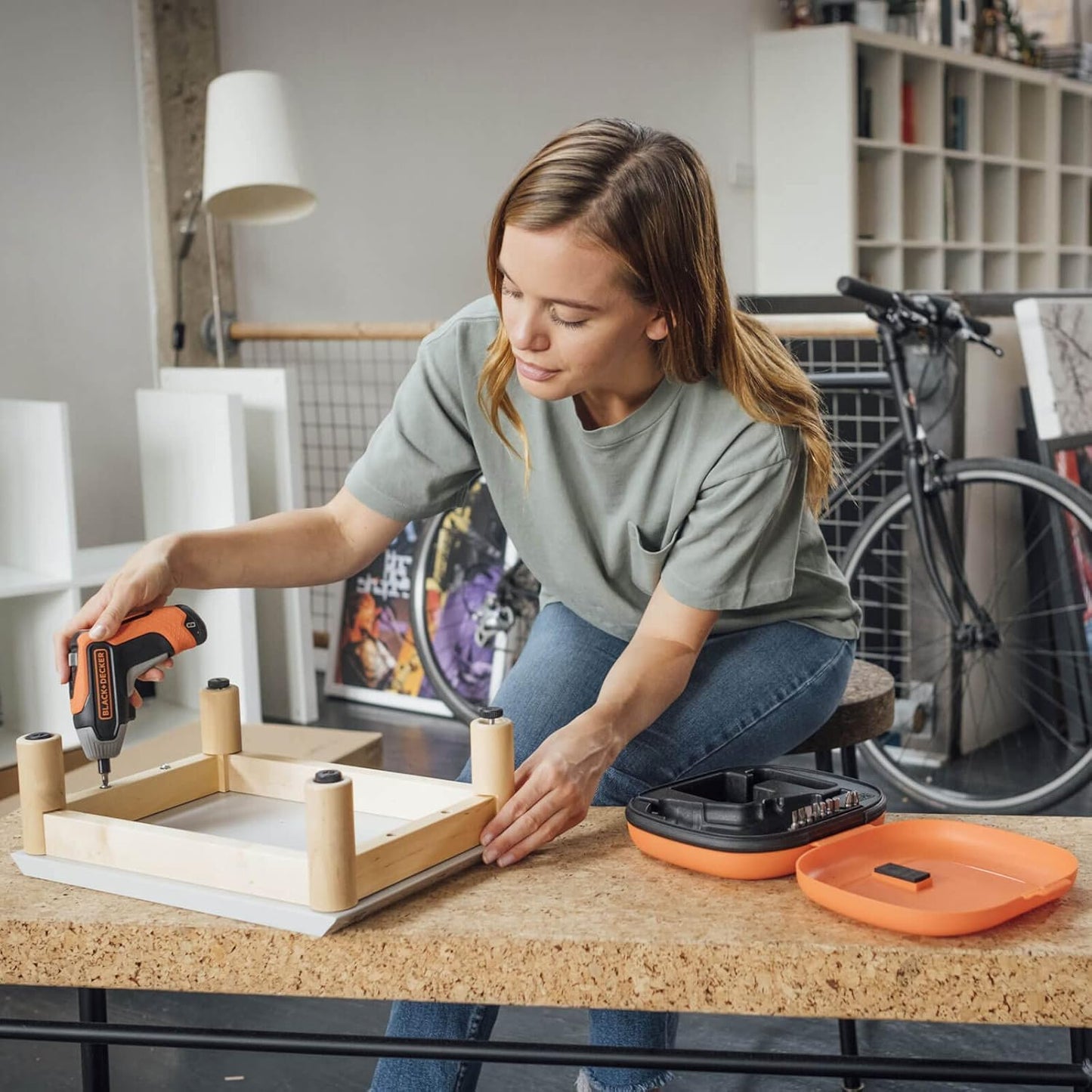 BLACK & DECKER - 3.6V LI-ION CORDLESS SCREWDRIVER