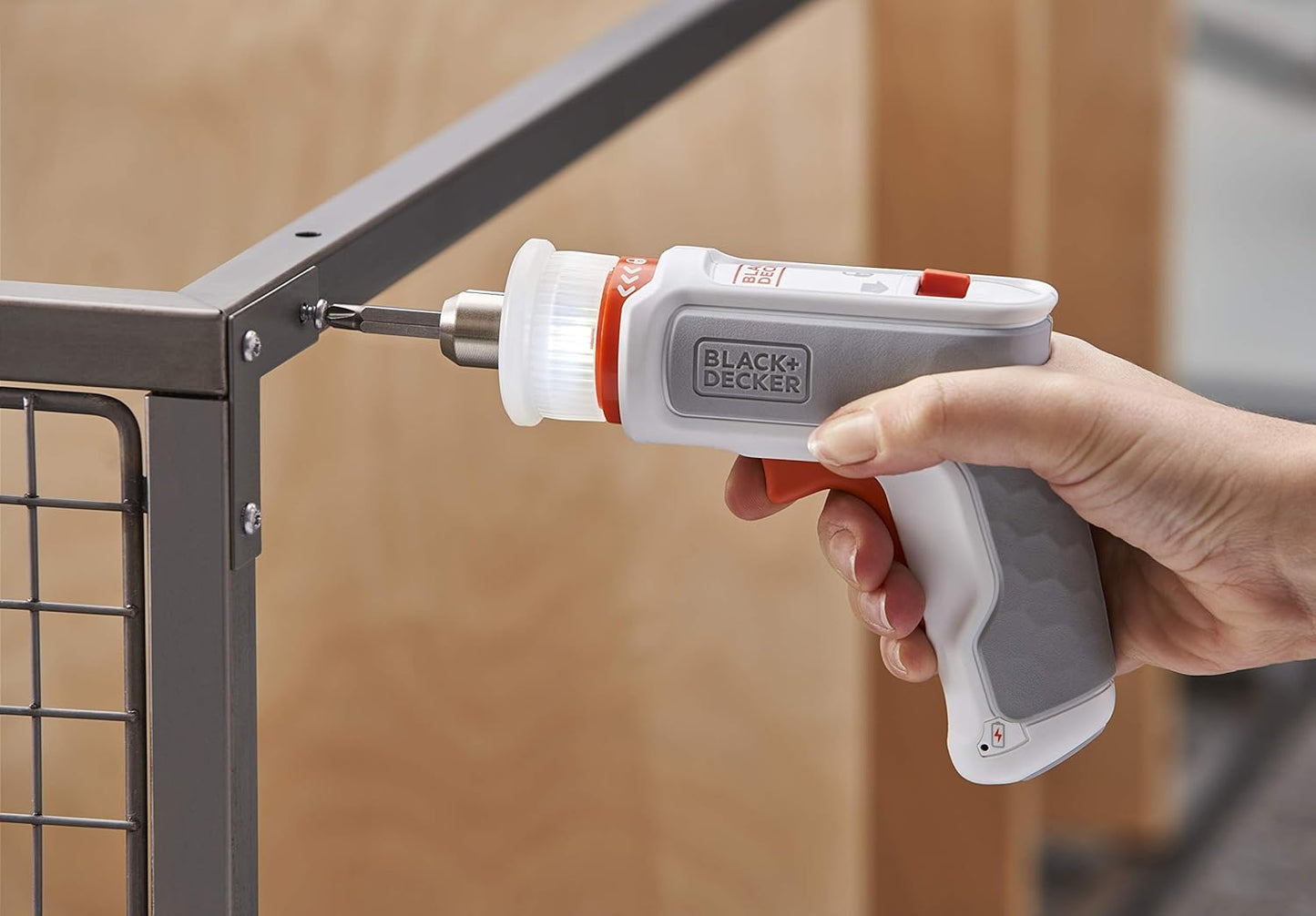 BLACK & DECKER - 3.6V FURNITUREASSTOOL+MICROUSB+7ACC