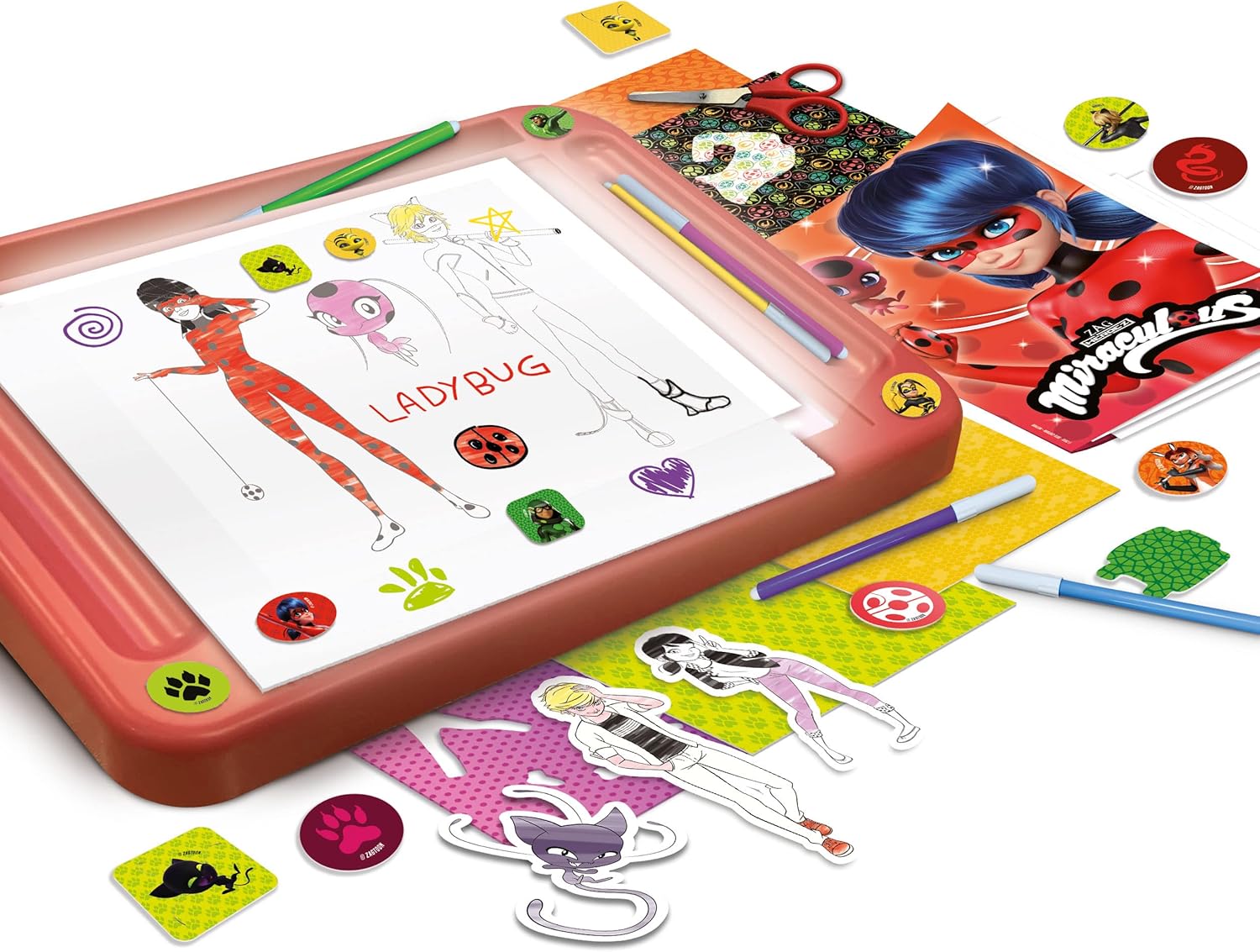 LISCIANI - MIRACULOUS - Kit de Dibujo con Tableta Luminosa de Lady Bug - Manualidades Creativas para Niños a Partir de 5 Años - Papel de Calcar + Modelos + Plantillas + Pegatinas para Dibujar