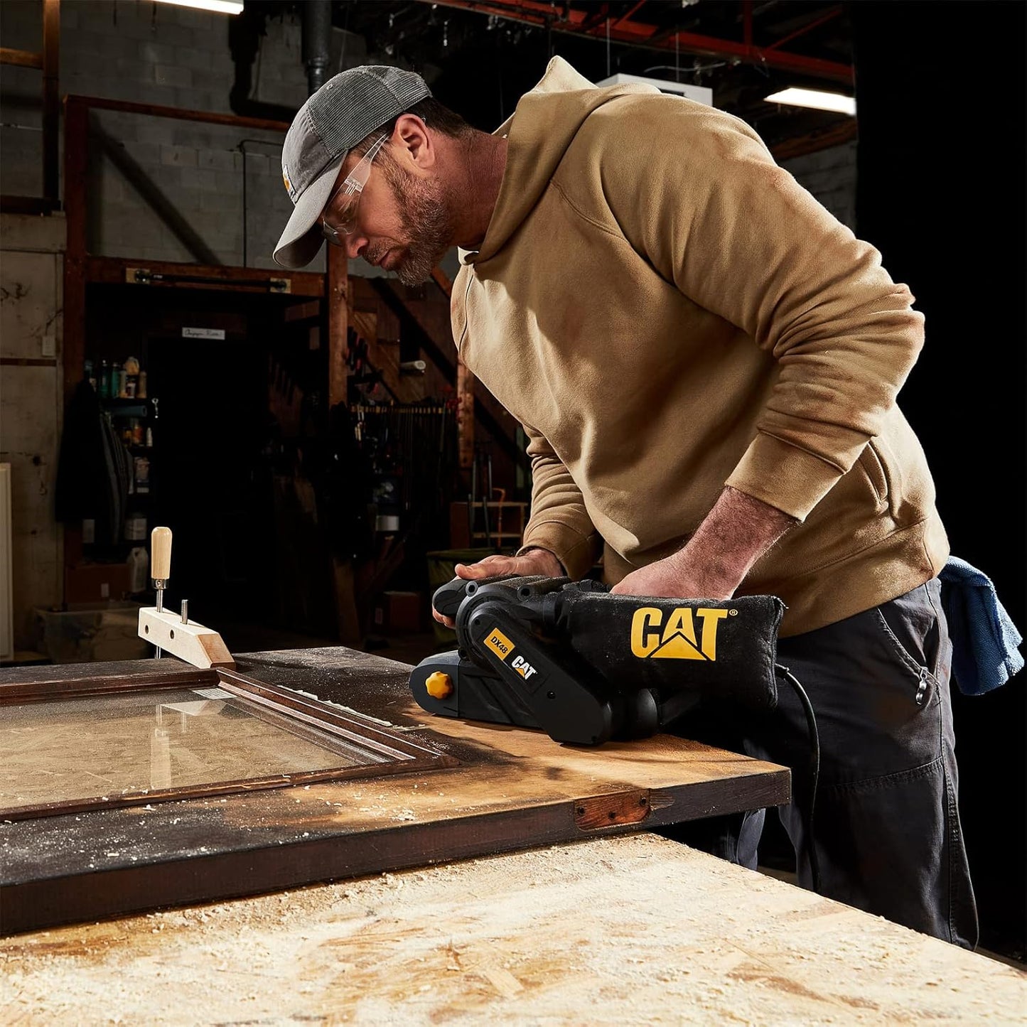 Cat Caterpillar Dx48 950W Bandschuurmachine