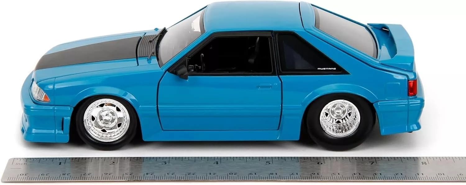Jada Toys 253203098 Fast & Furious 1989 Ford Mustang GT offizielles Lizenziertes Metall-Fahrzeug aus Film Schnell und wütend, öffnende Elemente, Maßstab 1:24.
