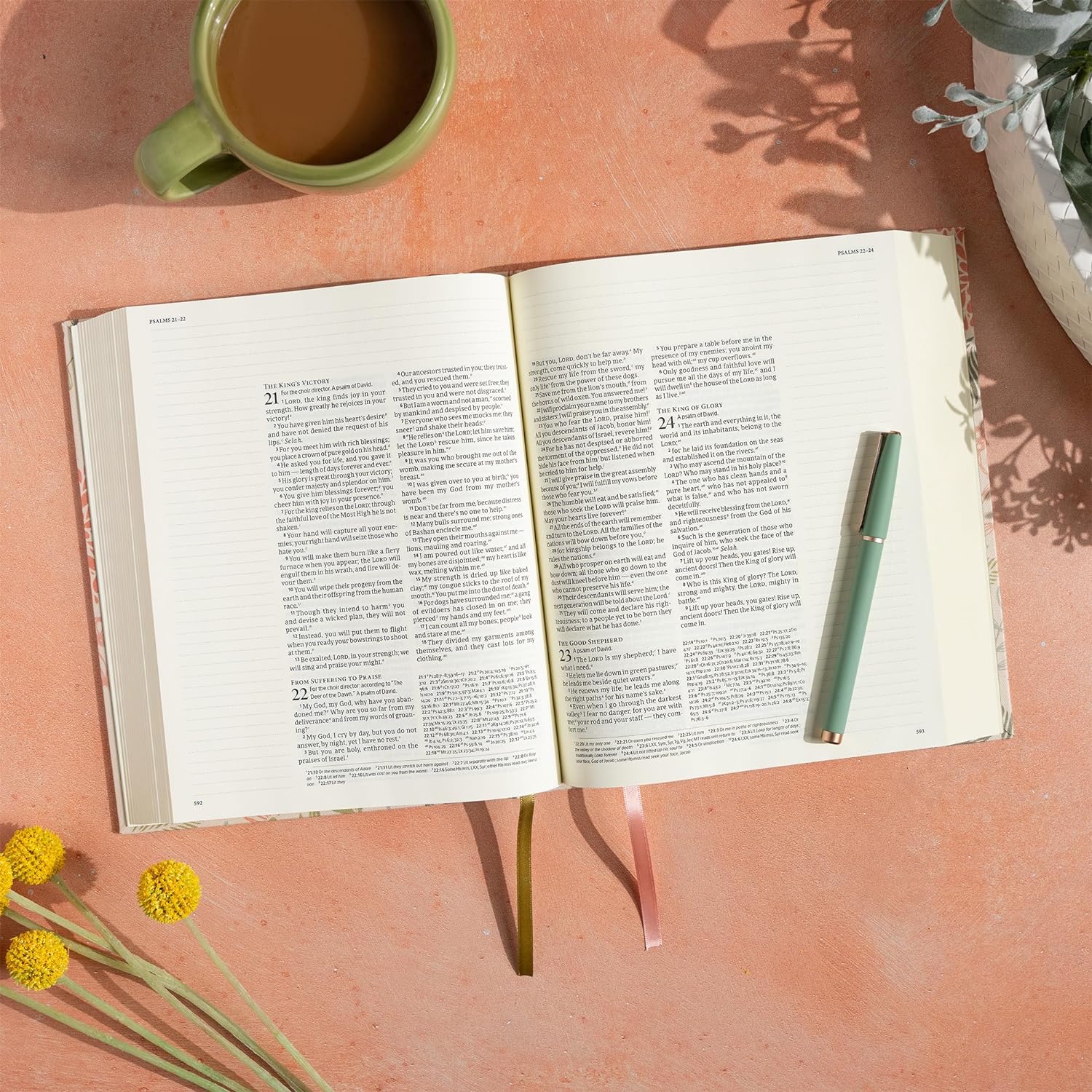 CSB Notetaking Bible, Expanded Reference Edition, Floral Cloth Over Board