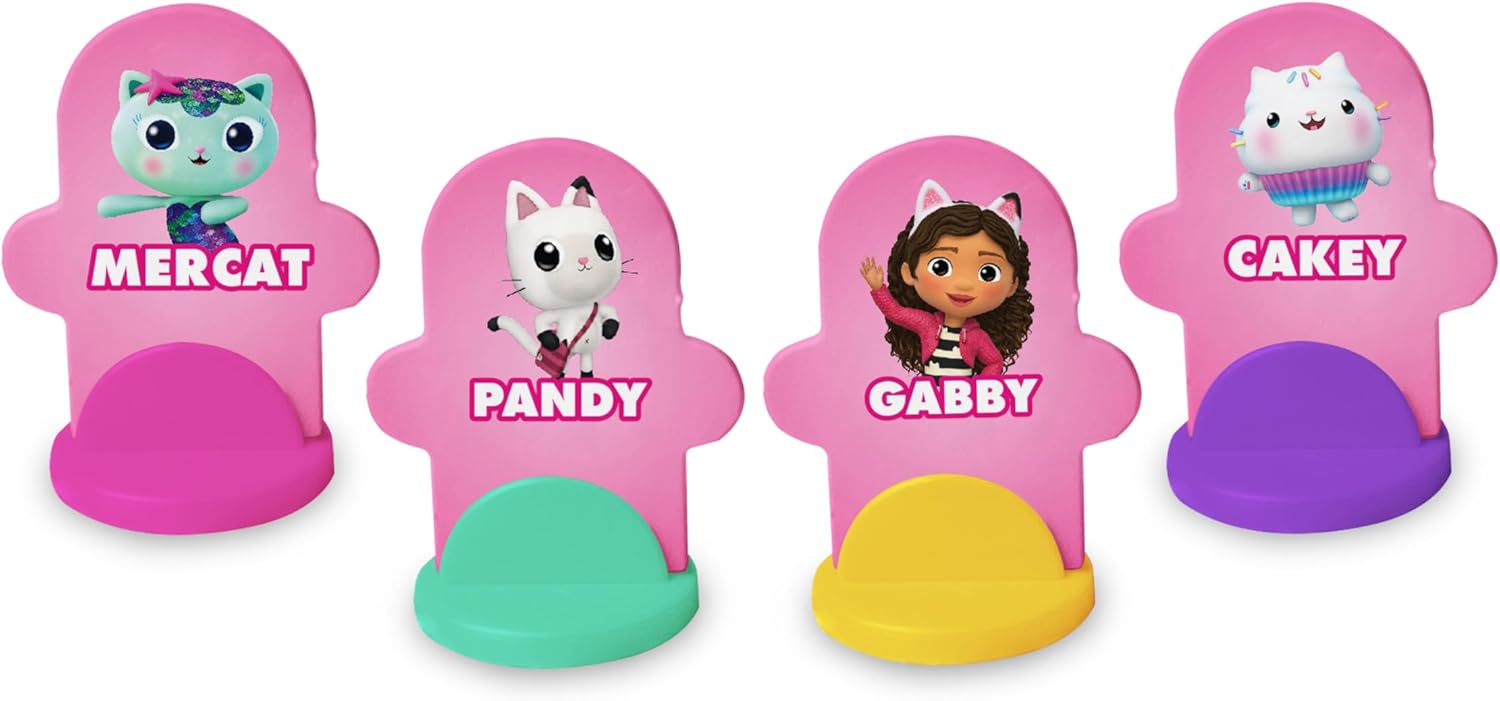 Winning Moves Gabby's Dollhouse Monopoly Junior Board Game, Buy Panda Paws, Kirry Fairy, Baby Box, DJ Catnip and trade your way to success, great gift for ages 6 plus