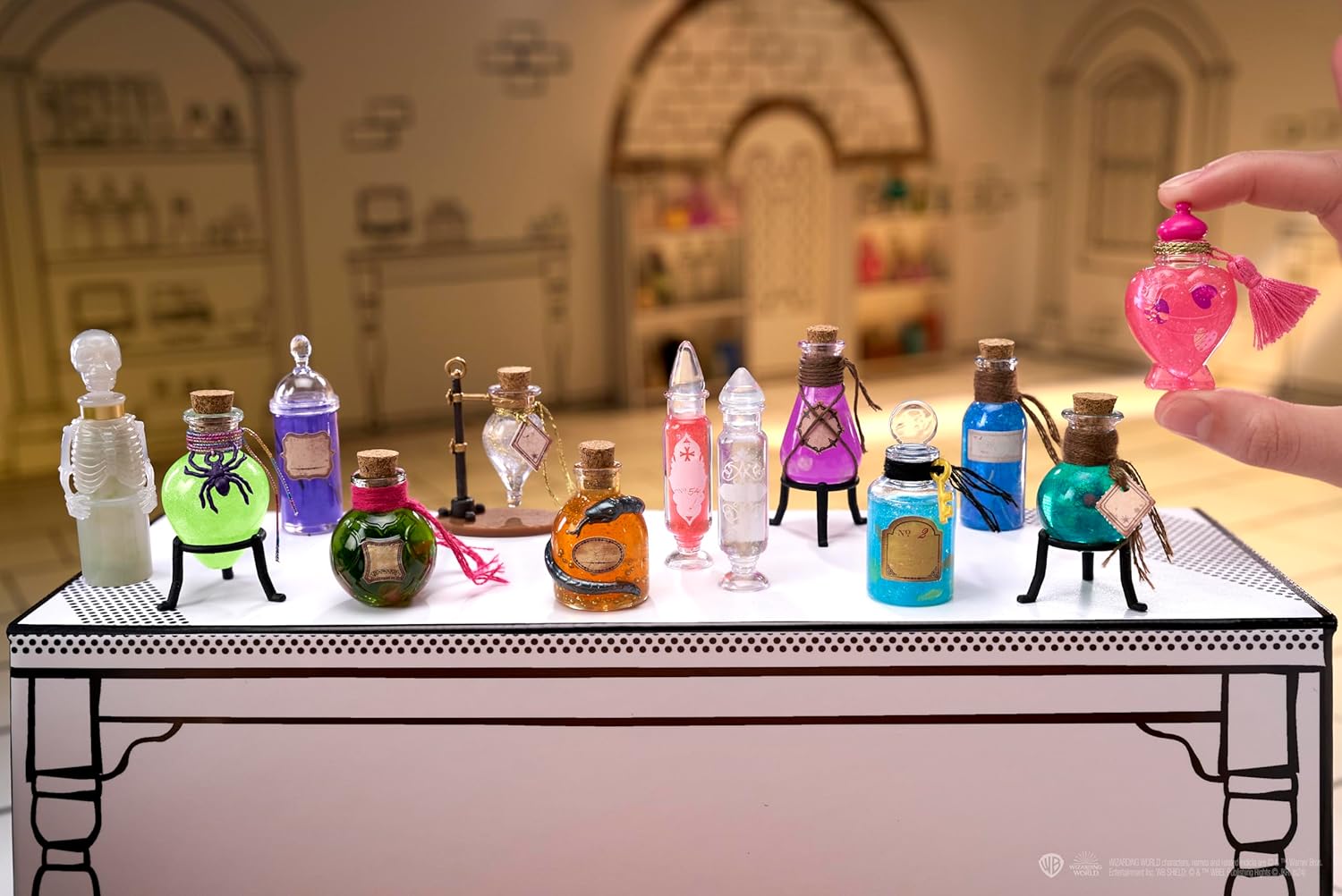 MGA's Miniverse Make It Mini Potions - Harry Potter Mini Objets de Collection, DIY, Jeu de Résine, Répliques de Potions, Collectionneurs et Enfants de 8 Ans et +, Non Comestible