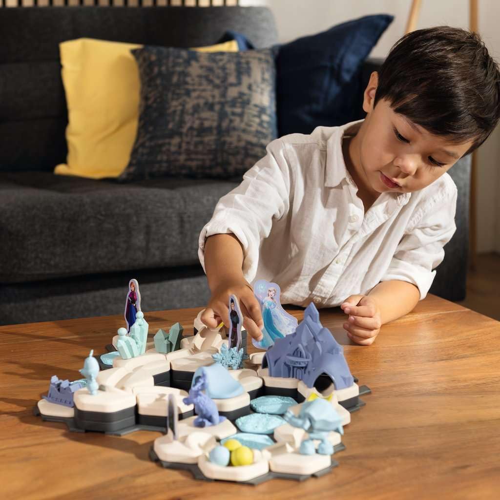 Ravensburger 23861 GraviTrax Junior Extension Disney Frozen, Marble Run for Children from 3 Years, with Toy Figures from the World of Frozen, Toy from 3 Years, White, Blue