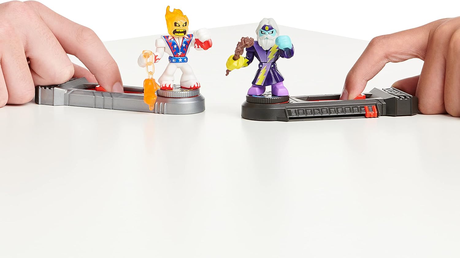 Akedo 14258 EA Ultimate Arcade Warriors Versus Pack THUNDERWIND VS BURNOUT Mini Battling Action Figures Ready, Fight, Split Strike, Multicolor