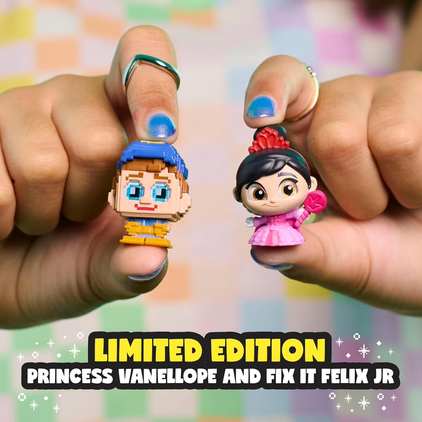 Just Play Disney Doorables Pixel Perfect Mini Peek Figures, Surprise 1.5-inch Collectible Figurines, Kids Toys for Ages 5 Up