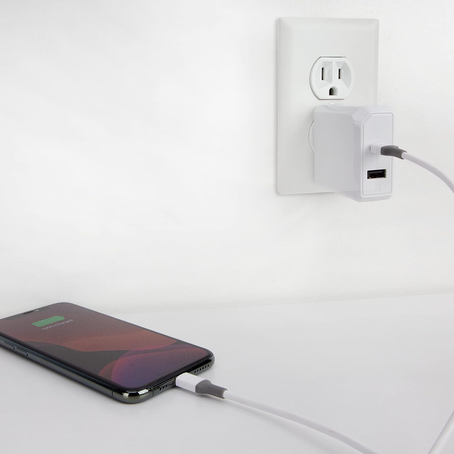 SCOSCHE Ci44WG-SP Strikeline MFI Certified Lightning Charge & Sync Cable for All Lightning Devices 4-ft. White/Gray White 4'