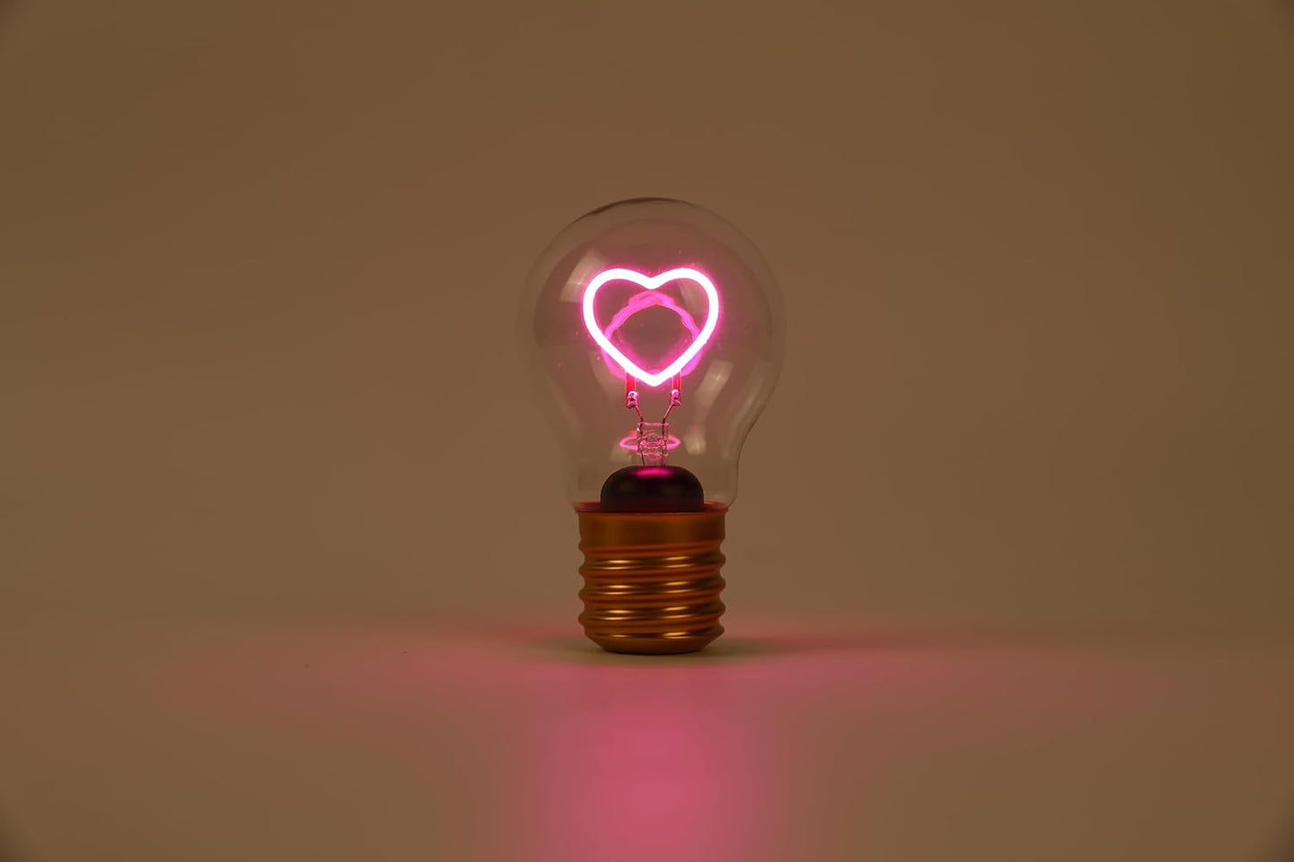 I-TOTAL® - Decorative Light Bulb Shape with Stylish LED Design - USB Charging, Elegant Gift Idea - HEART