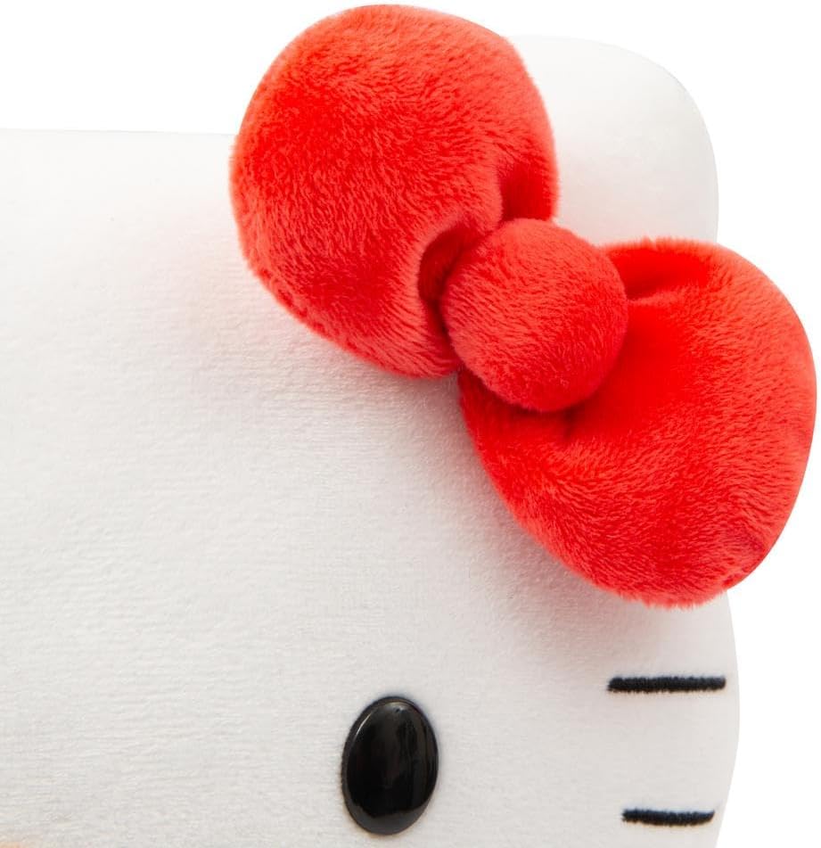 Hello Kitty 30 cm Plüschtier – mit Blauer Jeanslatzhose, weich und kuschelig, Altersgruppen – inklusive Geschenkbox, entzückbares Sammlerstück