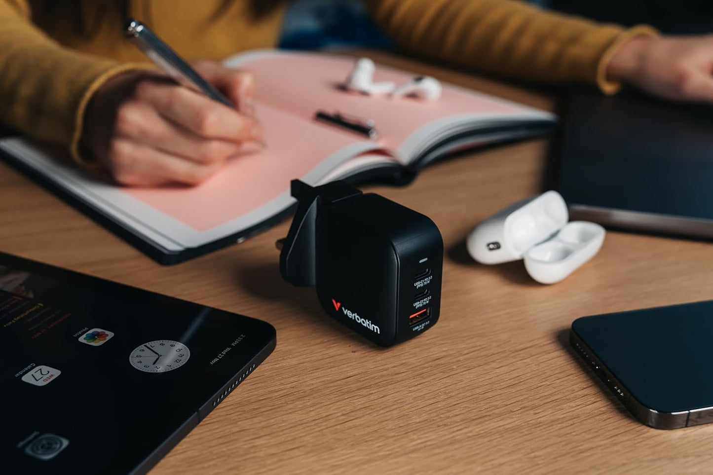 Verbatim Mini GaN Charger 70 W, 3 USB-C Ports Ladegerät, Power Adapter mit 2 x USB-C und 1 x USB-A, Schnellladegerät ALS Mehrfachstecker, für Apple iPad, iPhone, Samsung & Co, für EU, UK, USA