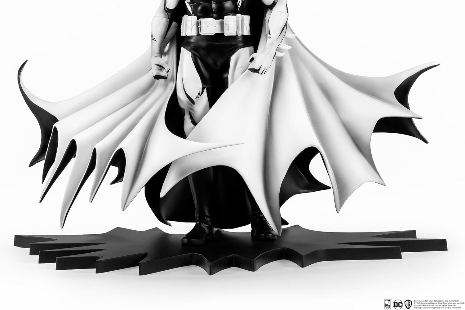 PURE ARTS Black And White Batman Statue 27Cm