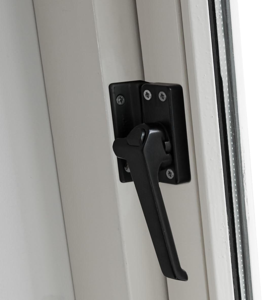 Axa Raamsluiting (Model 3308) Zwart Geslepen: Afsluitbaar Met Drukknop, Rechts Naar Buiten Draaiend.