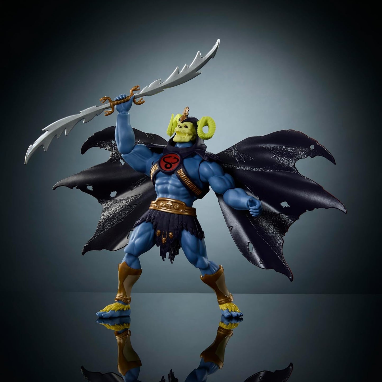 Masters of the Universe Origins x ThunderCats - Skell-Ra, action figure snodabile anni '80, con spada, mantello, armatura e teste intercambiabili, giocattolo per bambini, 6+ anni, JFX01