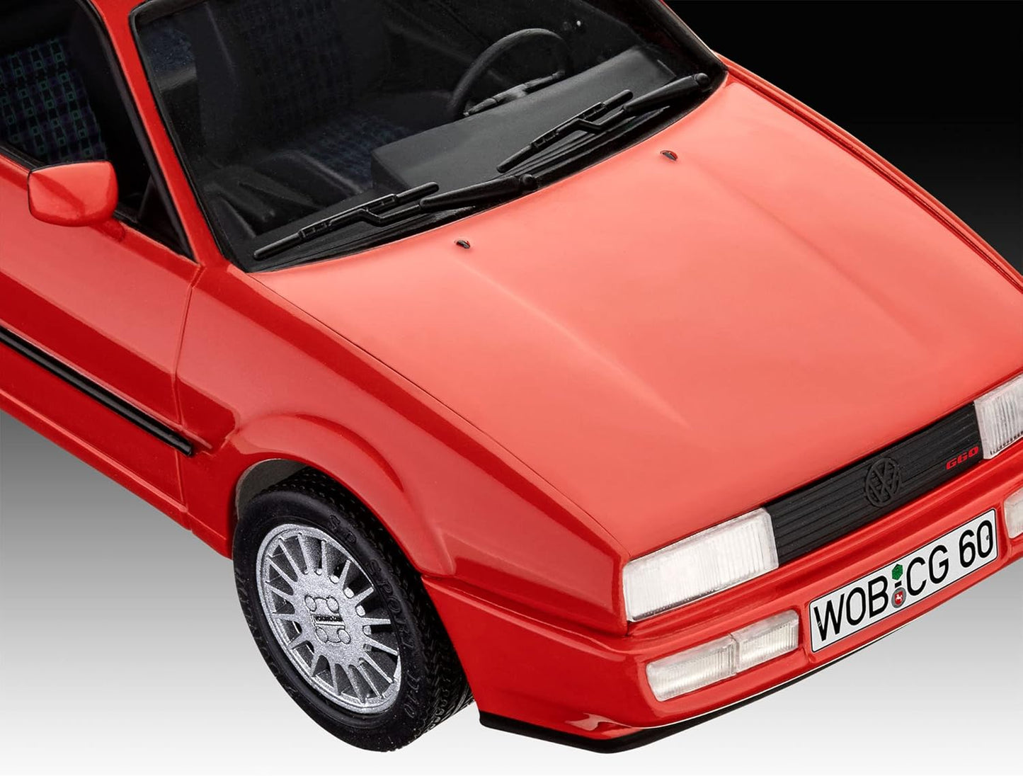 Revell Modellbausatz I Geschenkset VW Corrado I Maßstab 1:24 I Level 4 Bausatz I Teileanzahl 77 I ab 12+ Jahren I für Kinder und Erwachsene I Kleber Farben und Pinsel enthalten I detailreicher Motor