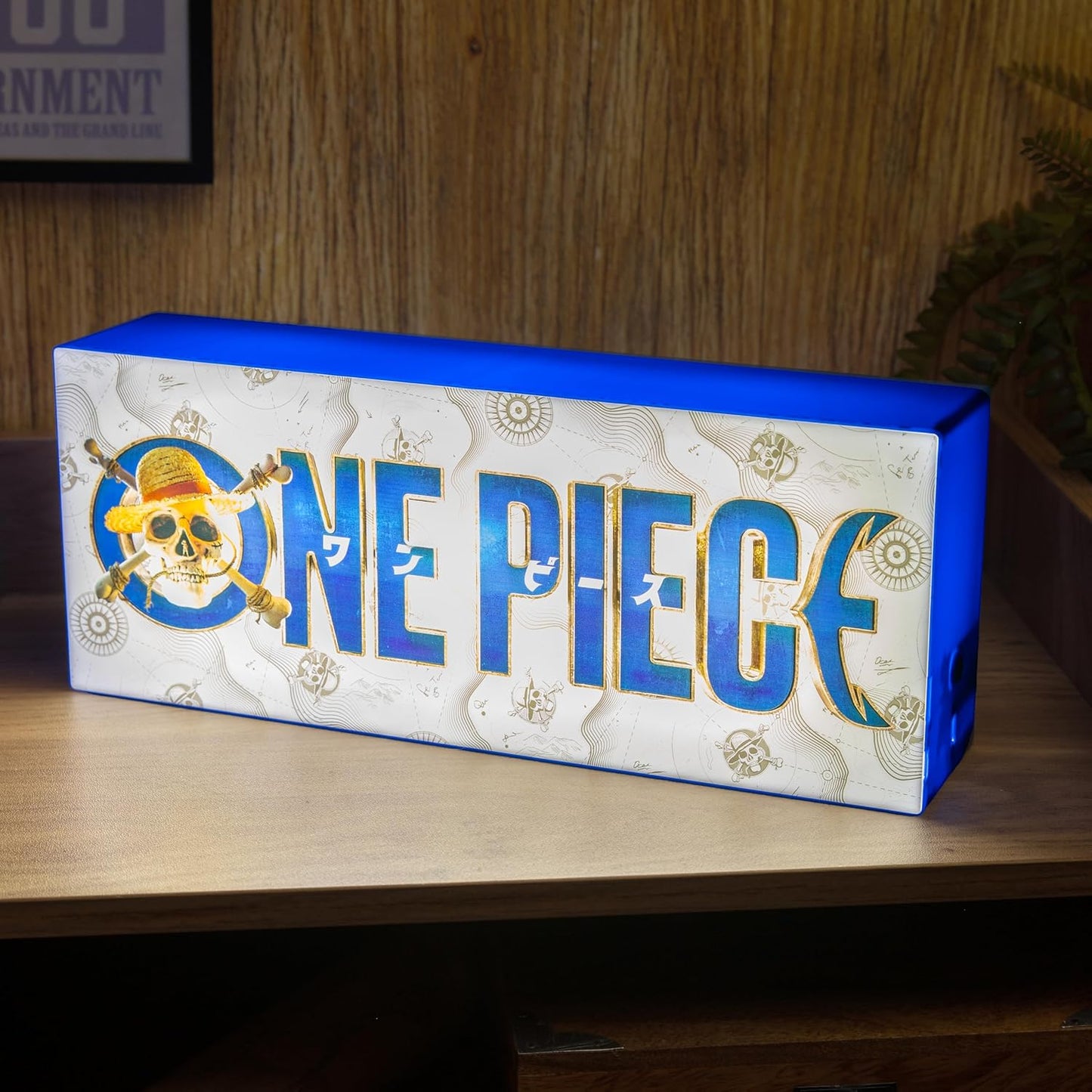 Paladone One Piece Logo Box Light, Officially Licensed Netflix Anime LED Lamp, Straw Hat Pirates Gifts for Pop Culture Fans, Battery Powered Home Décor