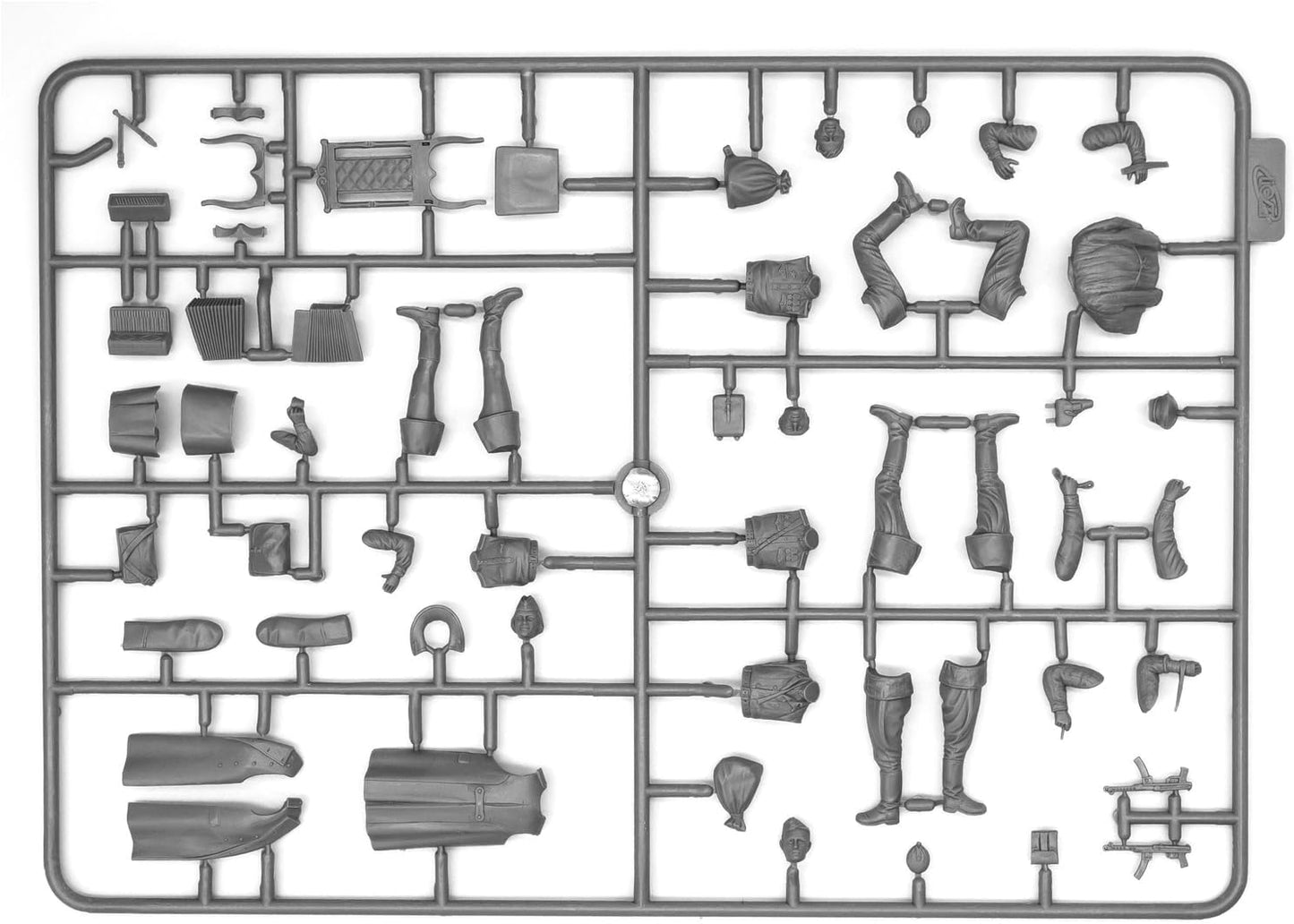 ICM 1:35 - May 1945 (4 Figs