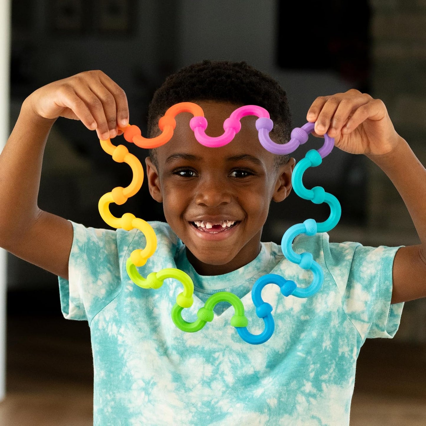 Fat Brain Toys Plip Links | Bendy Silicone Link Connector Toys that Close and Open with a Pop | Sensory Toys for Kids | Creative Building Toys,