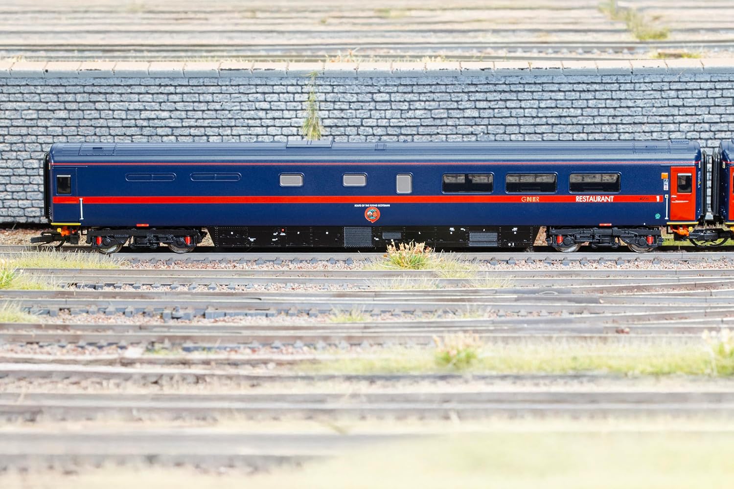 Hornby TT TT4046 GNER HST Mk3 Coach 1 TRFB 40720
