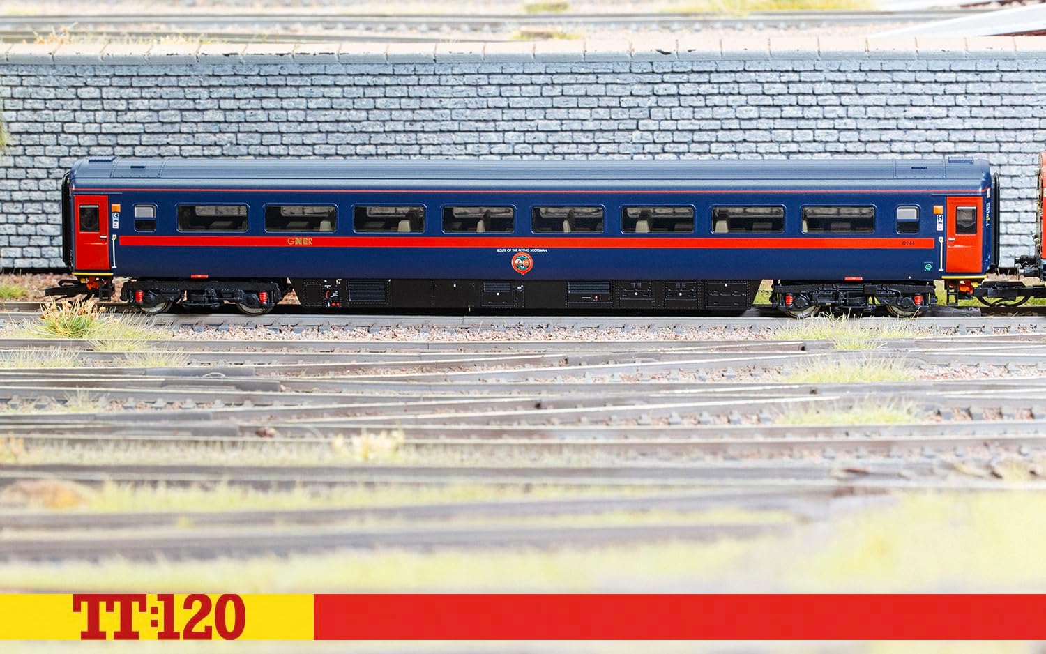 Hornby TT TT4043 GNER HST Mk3 TS 42244