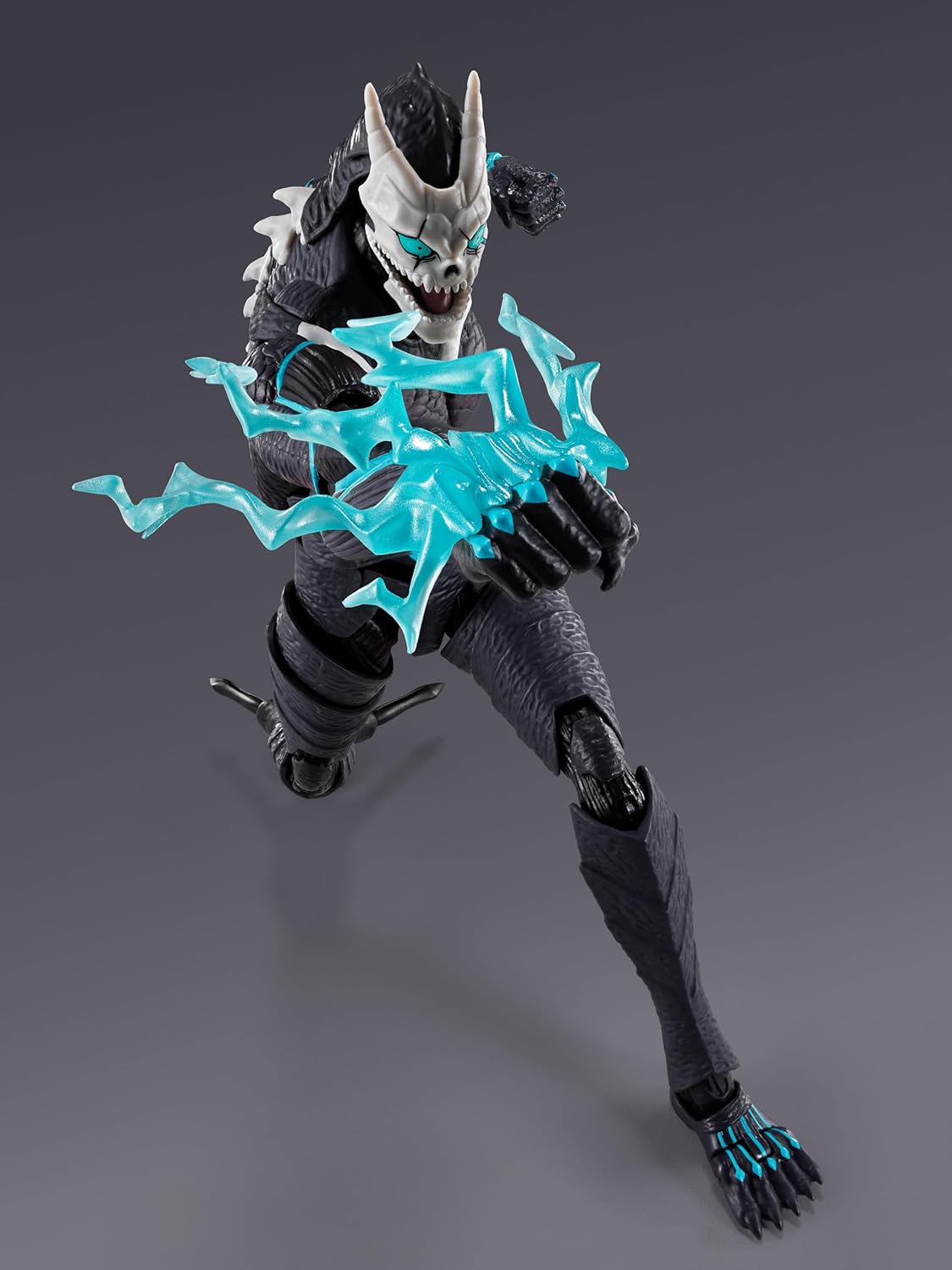 TAMASHII NATIONS S.H.Figuarts Kaiju No.8 - Kafka Hibino