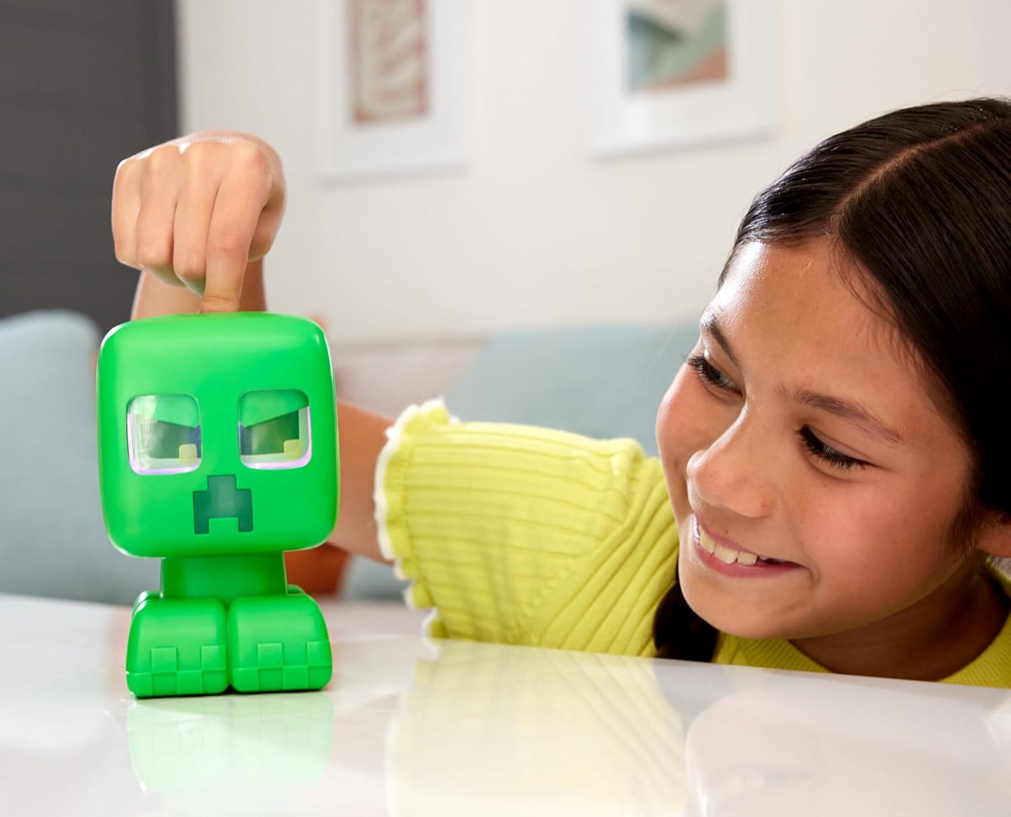 Mattel Minecraft My Pet Creeper Interactive Toy with Lights, Sounds & Exploding Action, 5.5-inch Button-Activated Figure, JGX49